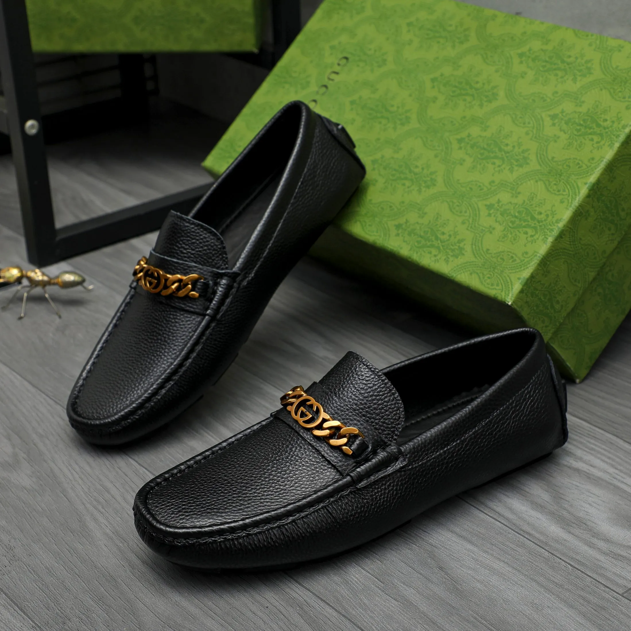 Men's shoes 💰p420 Product trademark: GUCCI (Gucci) casual slip-on men's shoes Regular size: 38-44 Product materials: Selected pebbled cowhide upper, sheepskin lining, rubber outsole